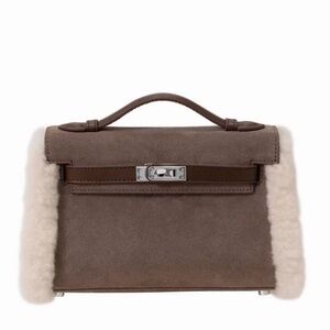 Ugg Fluffy Wool Adjustable Strap Kelvy Bag in Ash Grey